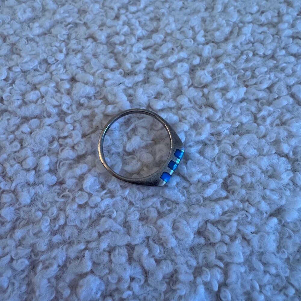 Vintage Sterling Silver with Turquoise Inlay Ring - Picture 2 of 7